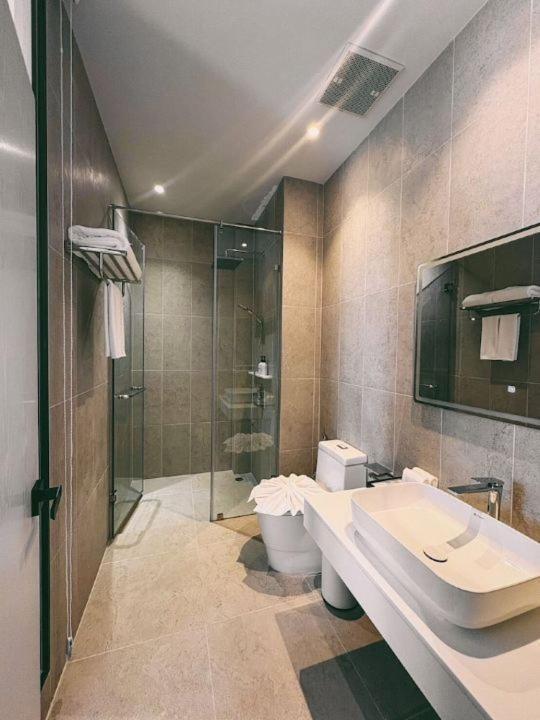 Whitt Hotell 4*