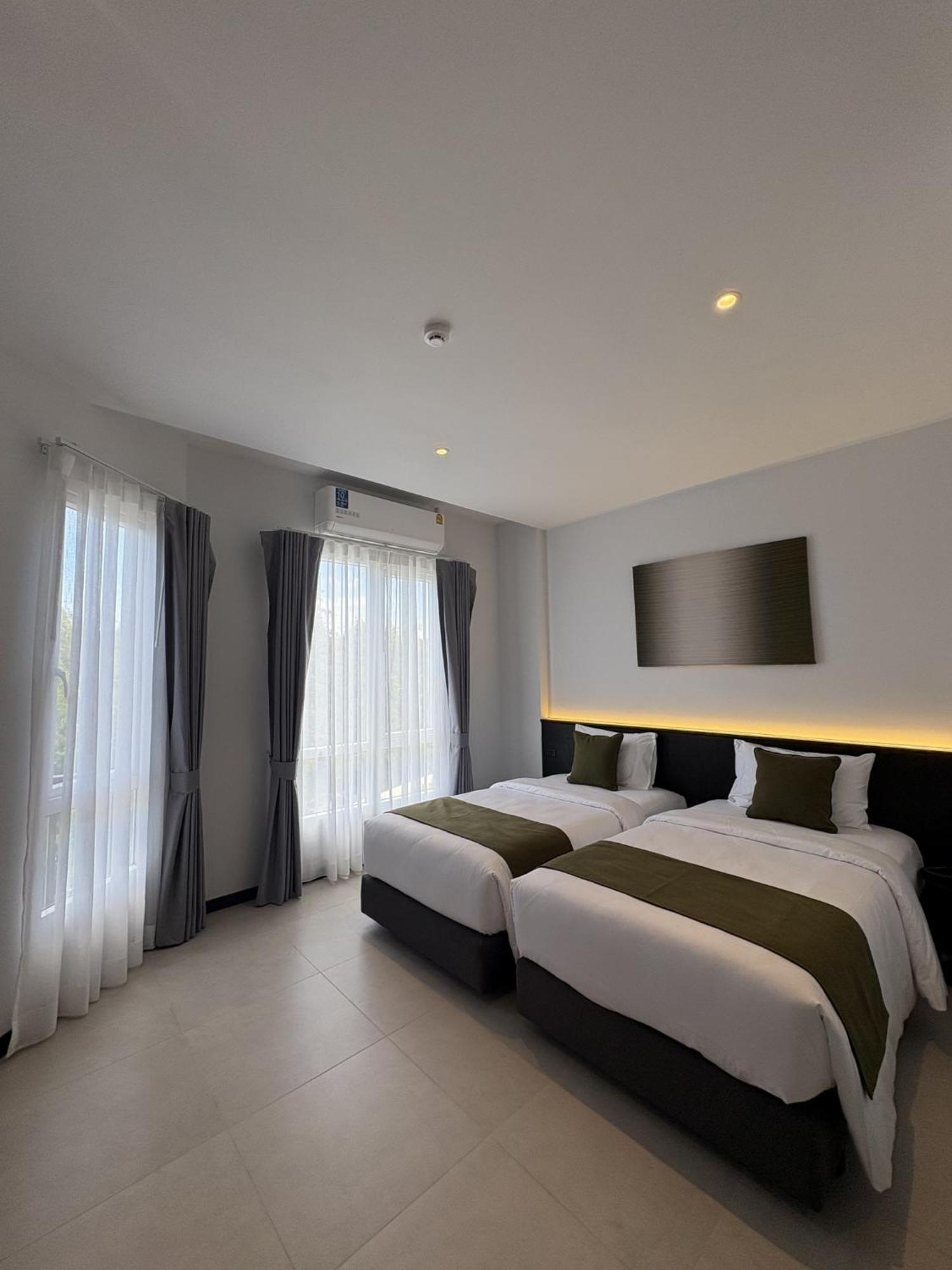 Whitt Hotell HHQ