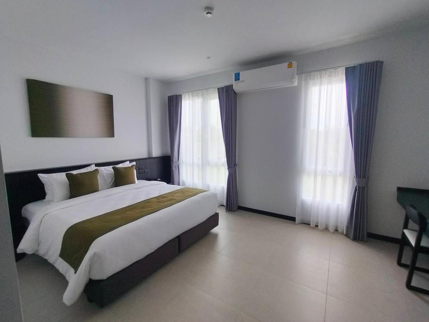 Whitt Hotell HHQ