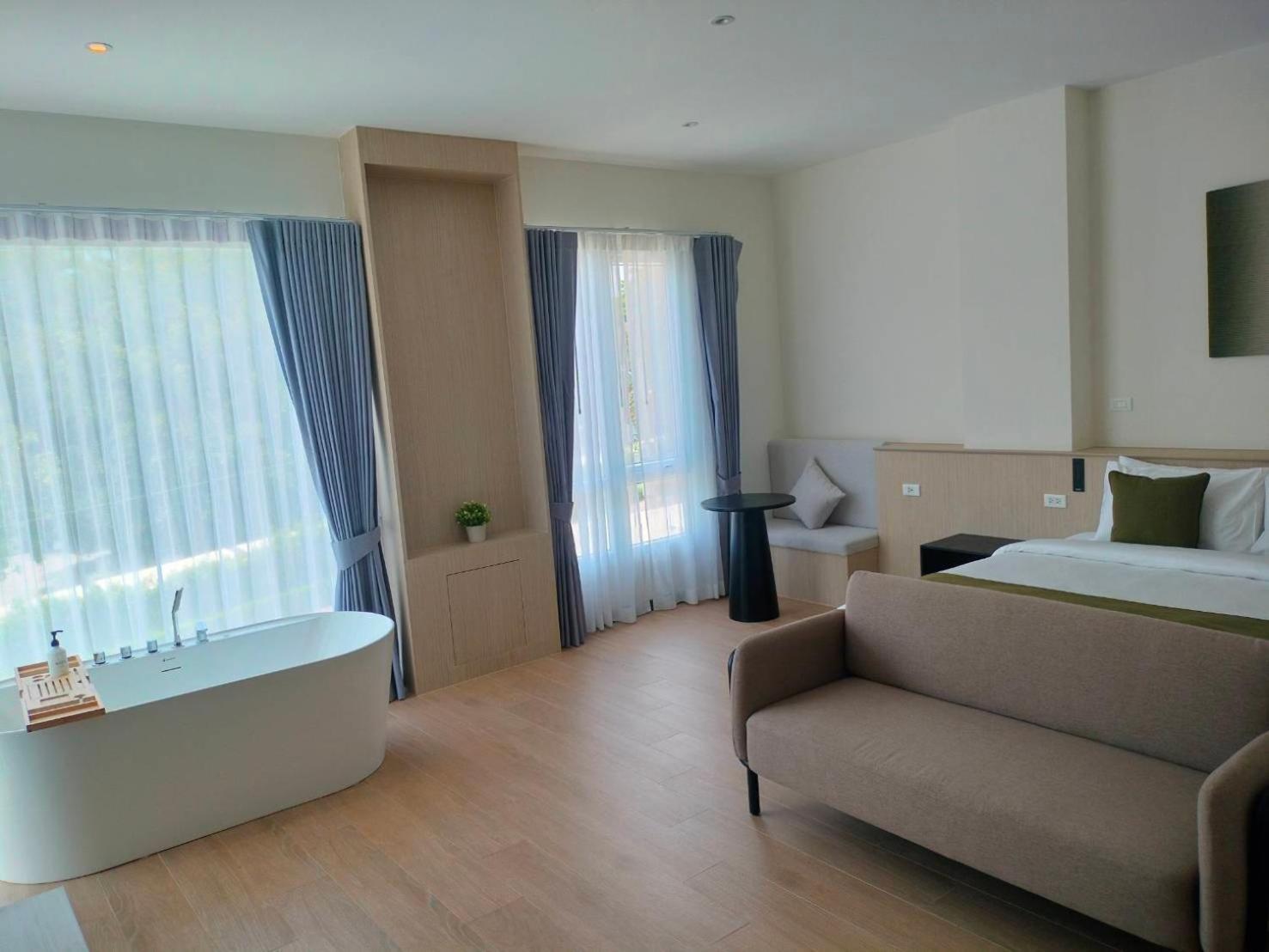 Whitt Hotell 4*